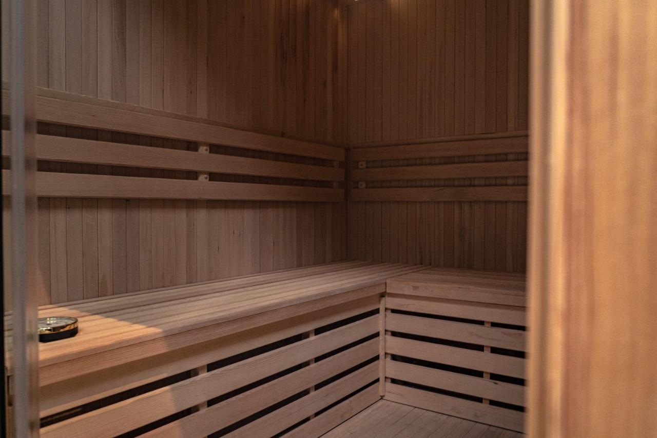 Set Spa Moeskroen Buitenkant foto